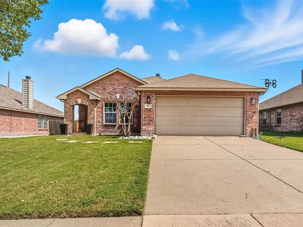 322 Laurel Lane, Fate, TX 75087