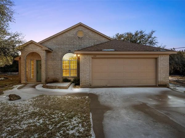 1392 Spanish Oak Trail , Whitney, TX 76692