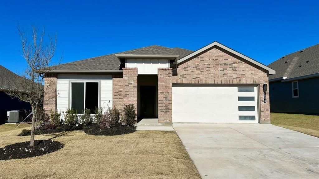 10828 Black Onyx Drive, Fort Worth, TX 76036 Main Photo