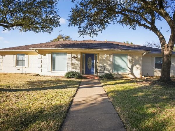 6425 Heidelburg Court, North Richland Hills, TX 76180