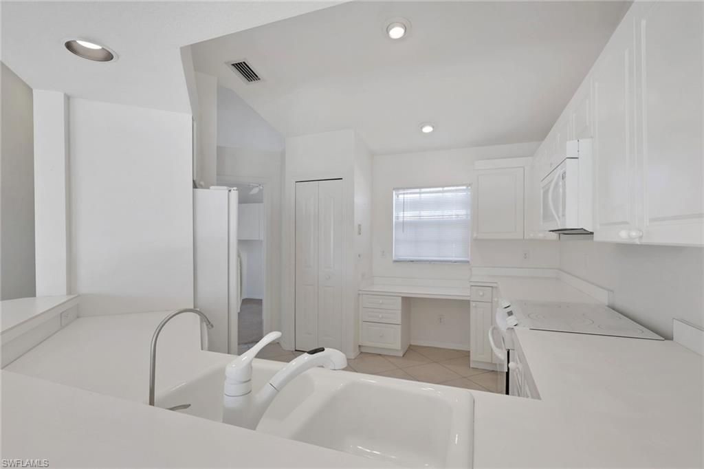 13140 Hamilton Harbour Dr, Unit F10, Naples, FL 34110 Photo