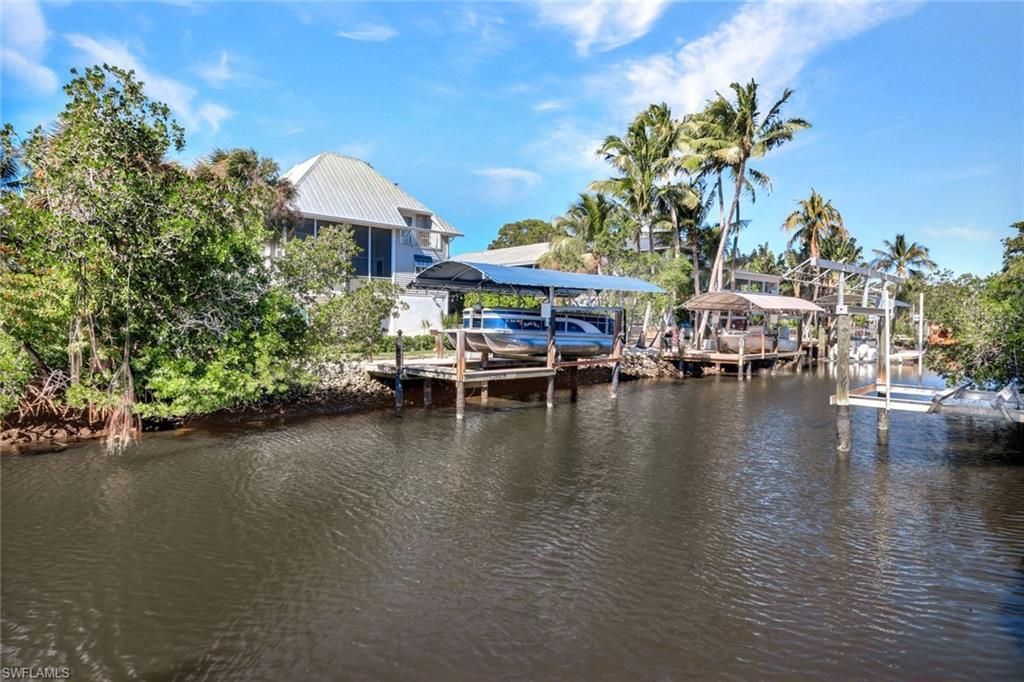 1285 Grand Canal Dr, Naples, FL 34110 Photo