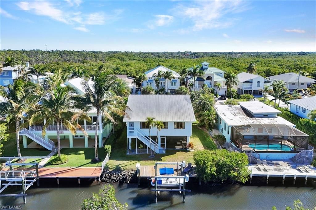 1285 Grand Canal Dr, Naples, FL 34110 Photo