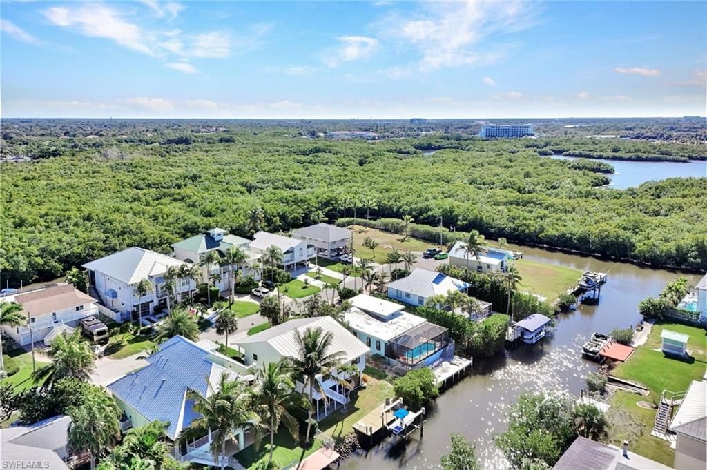 1285 Grand Canal Dr, Naples, FL 34110 Photo