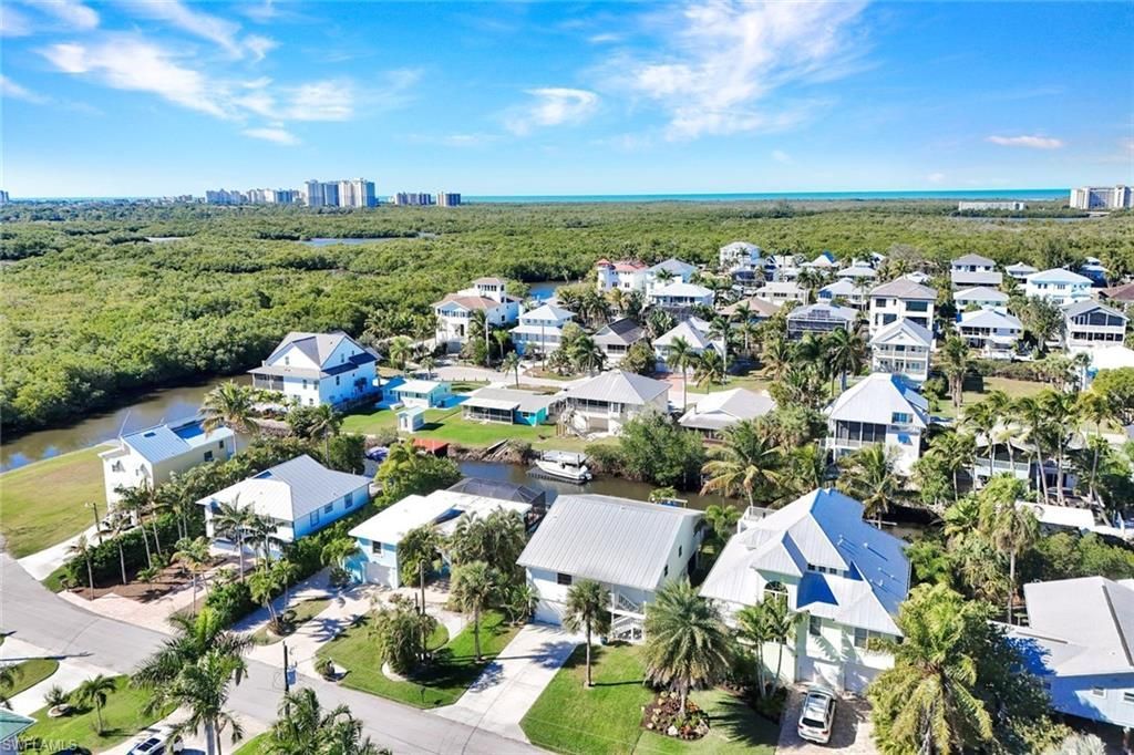 1285 Grand Canal Dr, Naples, FL 34110 Photo