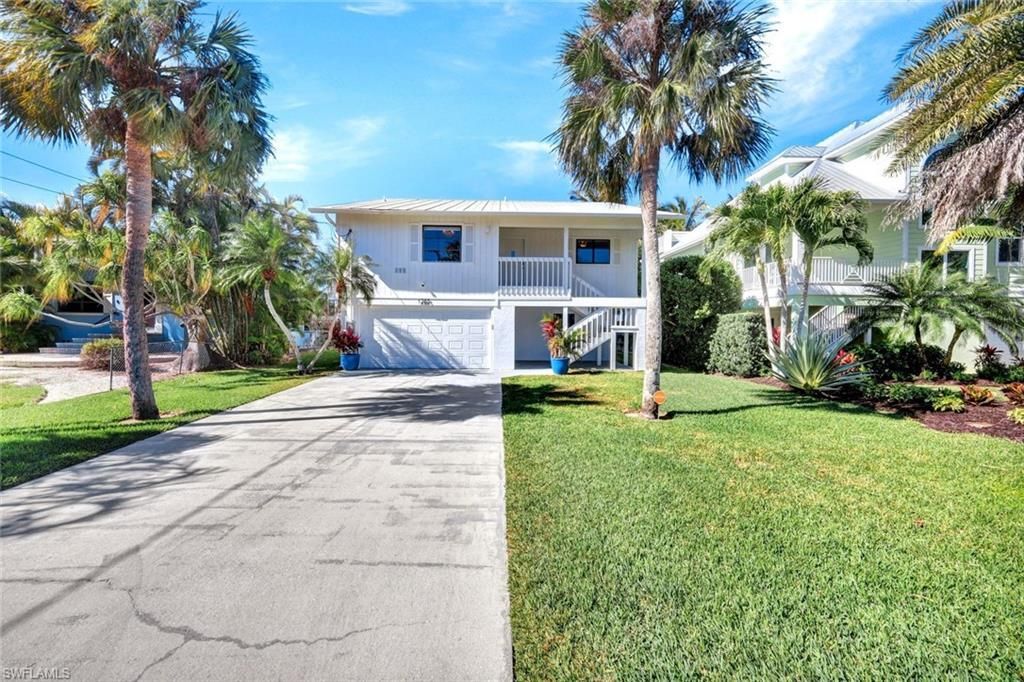 1285 Grand Canal Dr, Naples, FL 34110 Photo