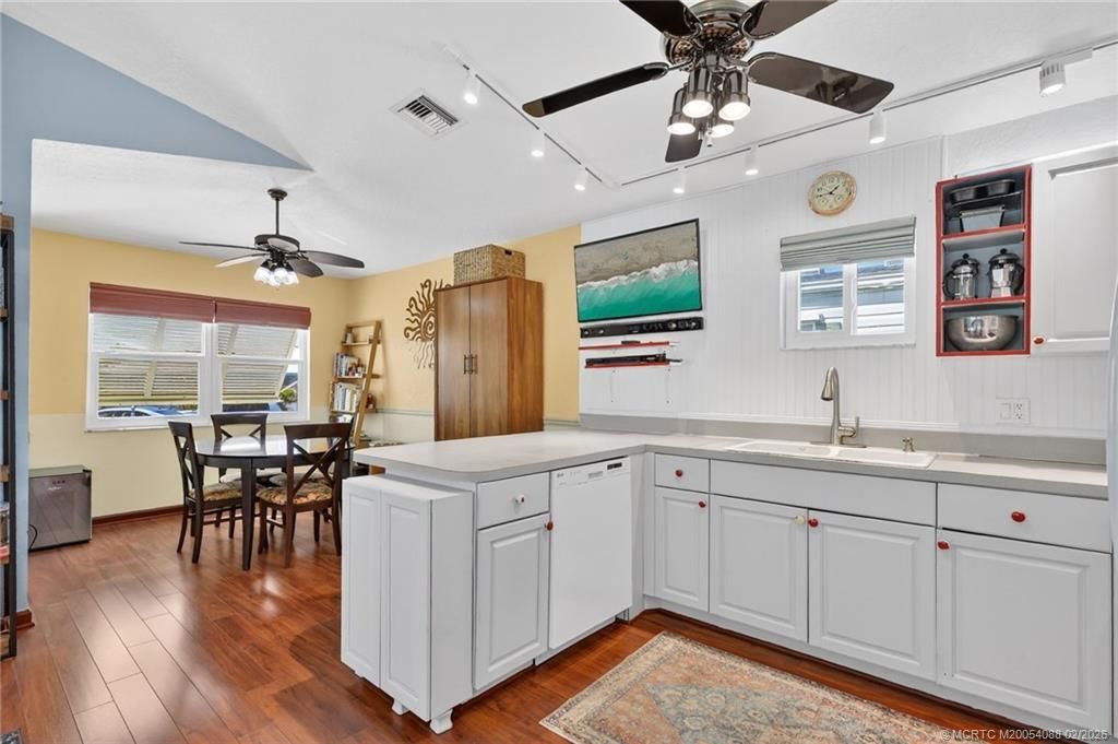 630 Nettles Boulevard, Jensen Beach, FL 34957 Photo