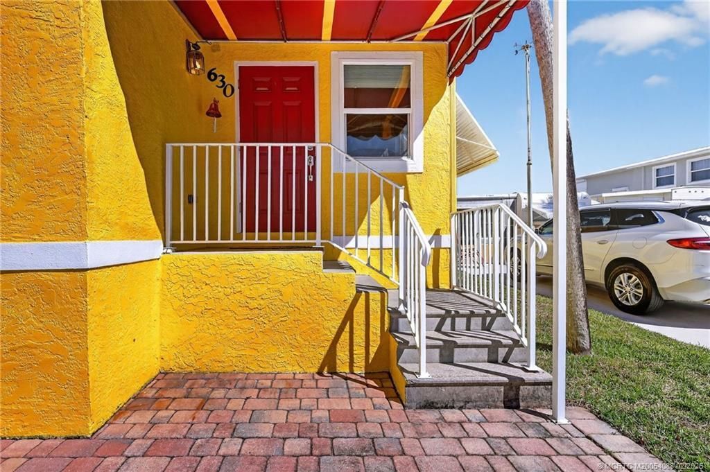 630 Nettles Boulevard, Jensen Beach, FL 34957 Photo