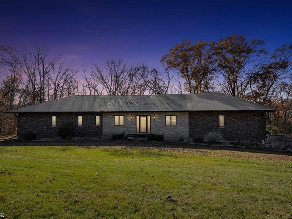 2610 312th Street, Danville, IA 52623
