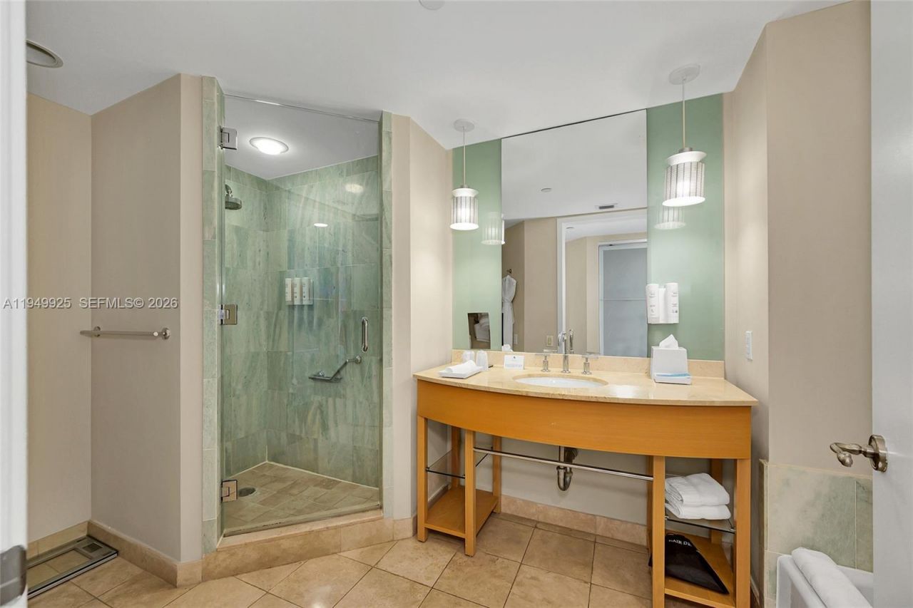 18683 Collins Ave , Unit 1601, Sunny Isles Beach, FL 33160 Photo