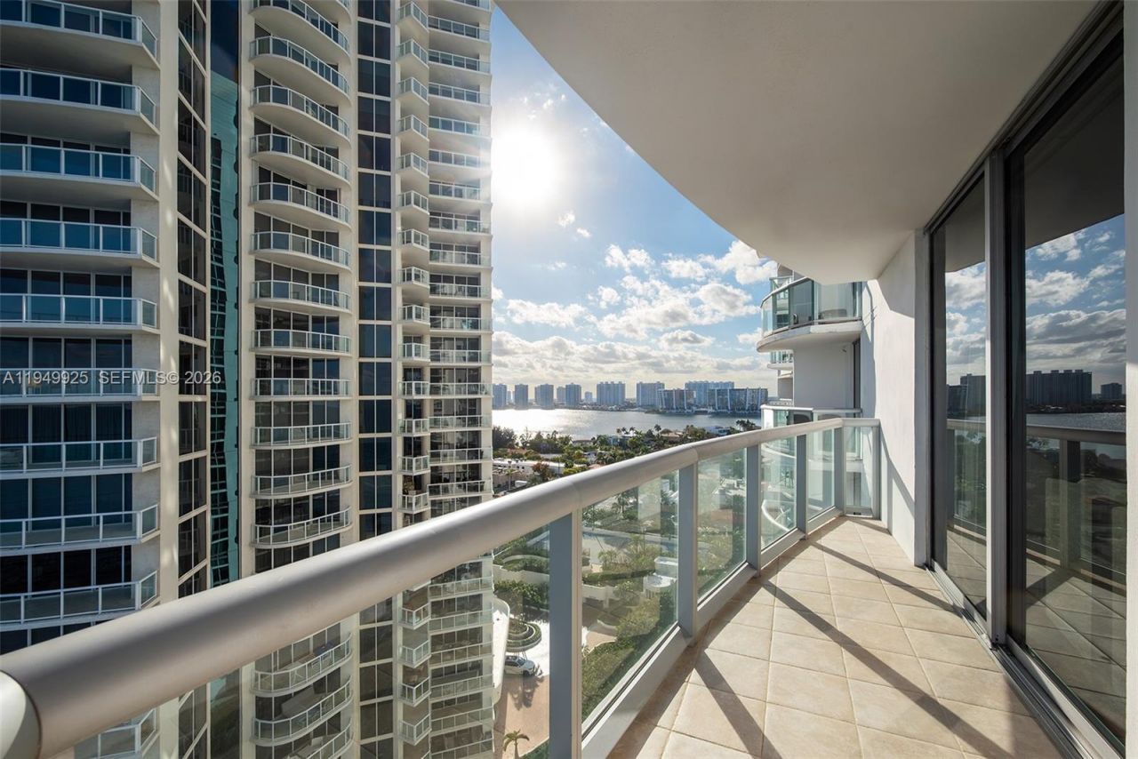 18683 Collins Ave , Unit 1601, Sunny Isles Beach, FL 33160 Photo