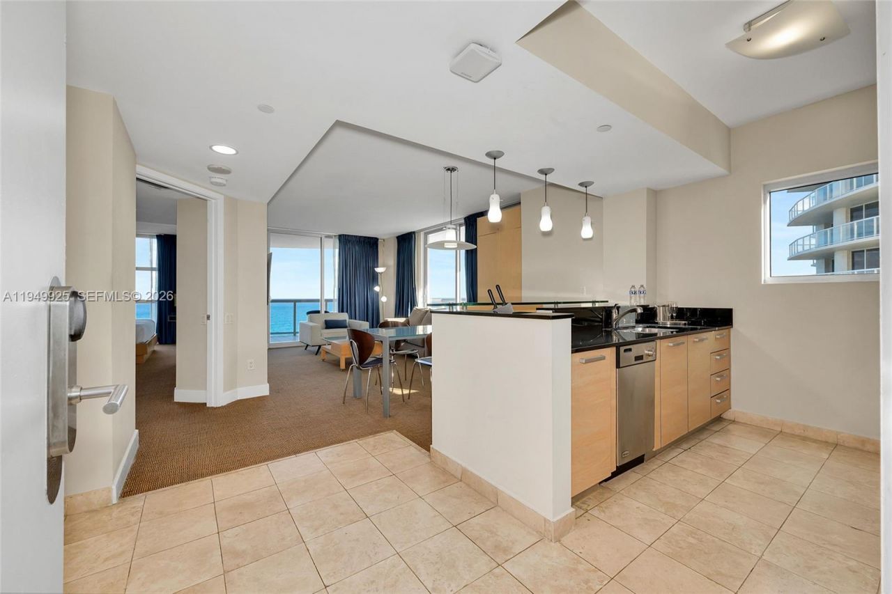 18683 Collins Ave , Unit 1601, Sunny Isles Beach, FL 33160 Photo