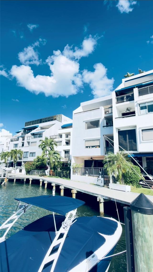 456 Poinciana Island Dr, Unit 1620, Sunny Isles Beach, FL 33160 Photo