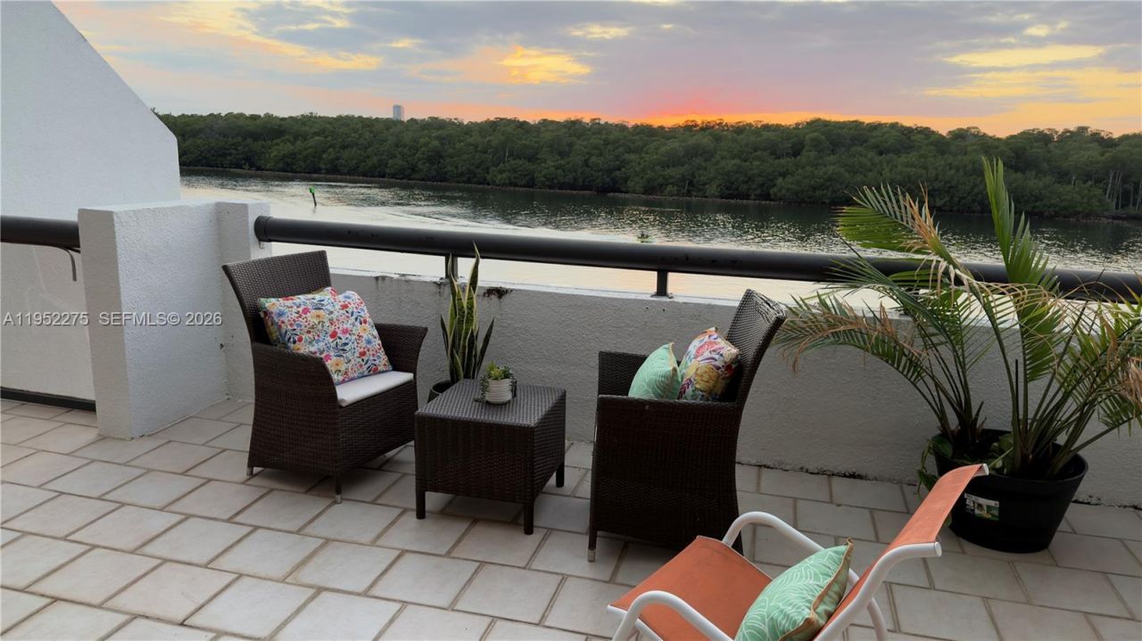 456 Poinciana Island Dr, Unit 1620, Sunny Isles Beach, FL 33160 Photo