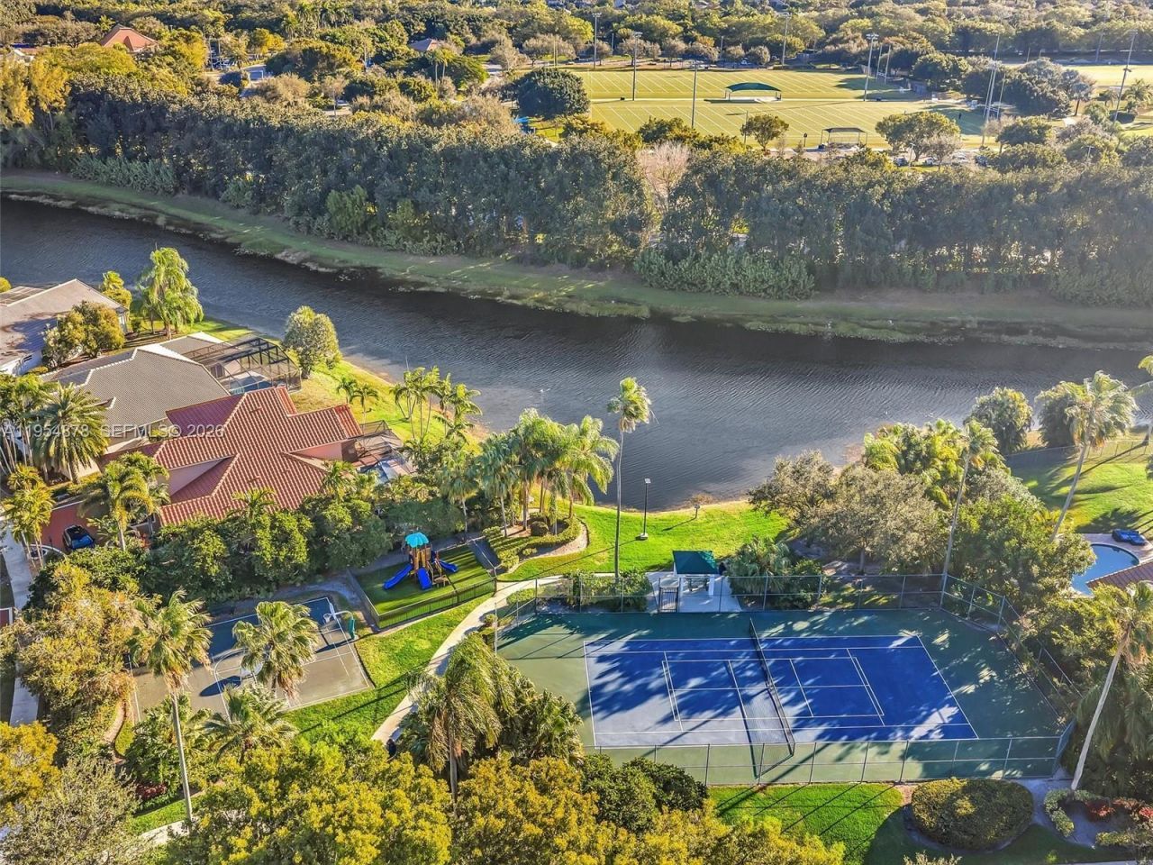 900 Spoonbill Cir, Weston, FL 33326 Photo