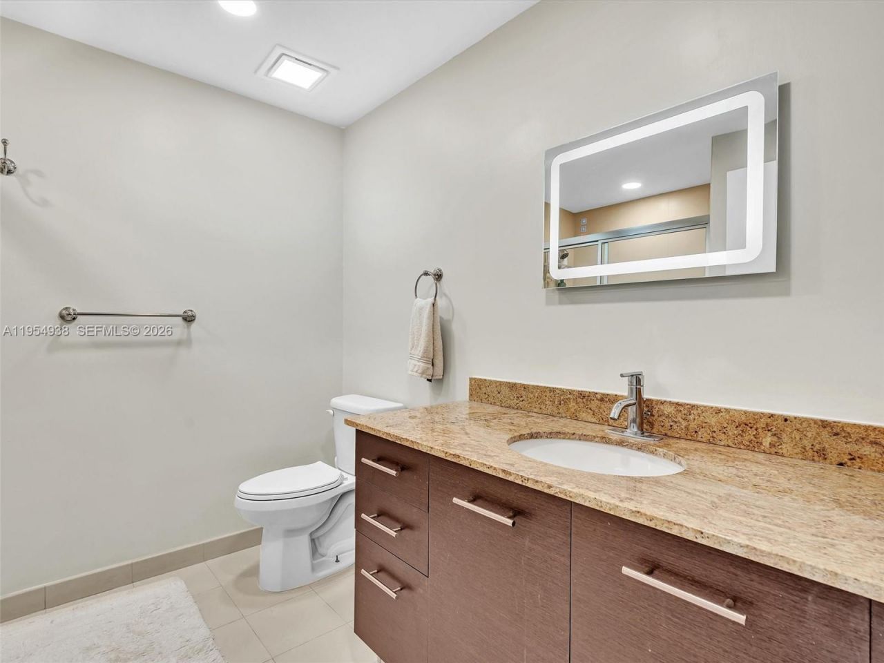 3029 NE 188th St, Unit 503, Aventura, FL 33180 Photo