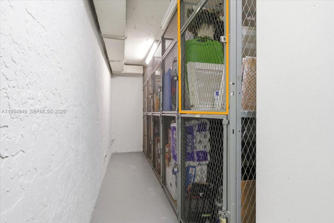 491 E Racquet Club Rd, Unit 107, Weston, FL 33326 Photo