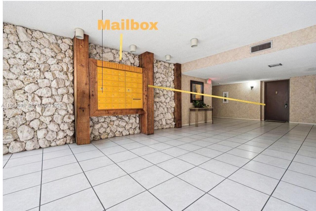 491 E Racquet Club Rd, Unit 107, Weston, FL 33326 Photo