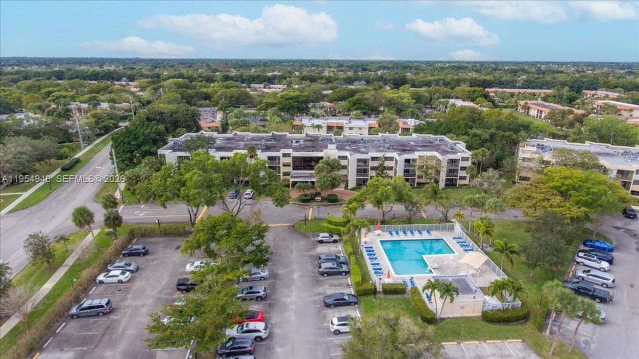 491 E Racquet Club Rd, Unit 107, Weston, FL 33326 Photo