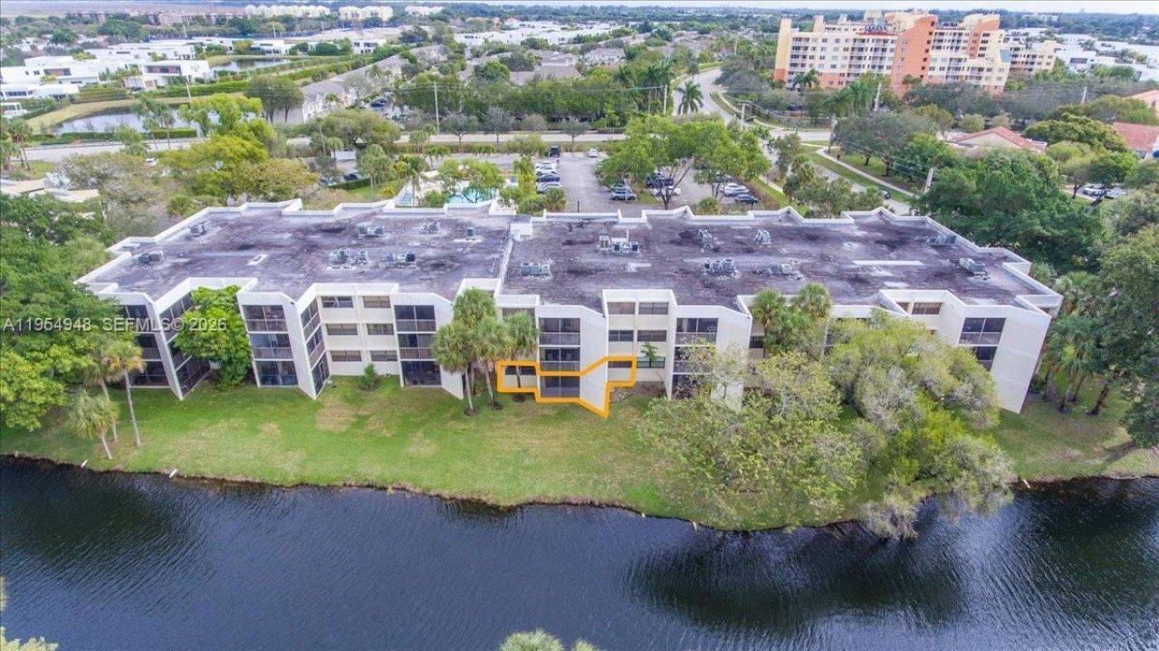 491 E Racquet Club Rd, Unit 107, Weston, FL 33326 Photo
