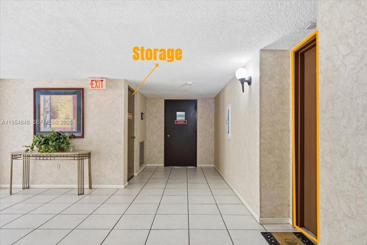 491 E Racquet Club Rd, Unit 107, Weston, FL 33326 Photo