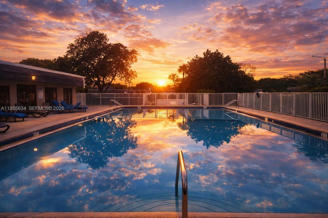 5700 White Hickory Cir, Tamarac, FL 33319 Photo