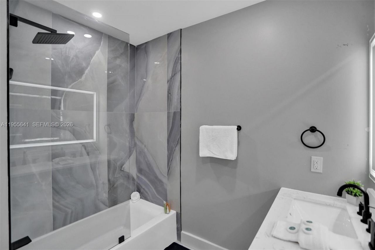 63 SE 5th Ave, Deerfield Beach, FL 33441 Photo