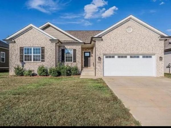 598 McIntyre Street , Bowling Green, KY 42101