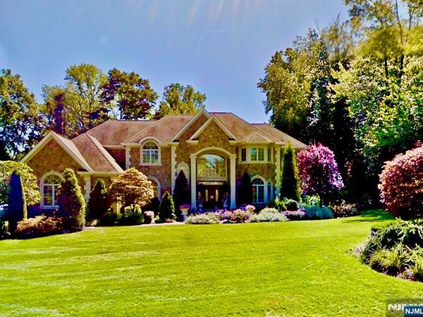 457 Devonshire Drive, FRANKLIN LAKES, NJ 07417