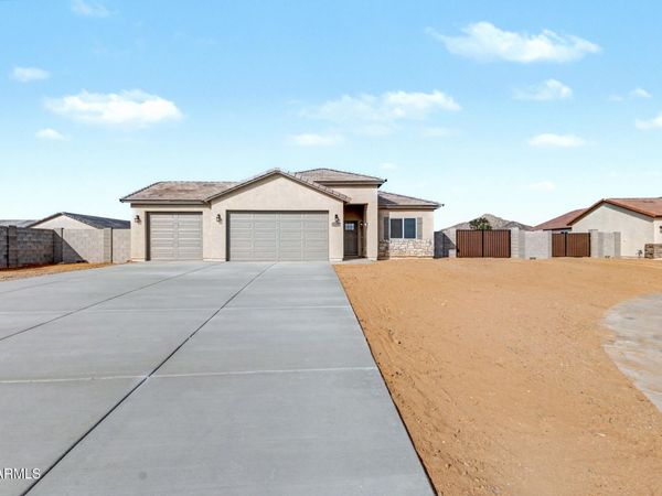 9806 W APPALOOSA Trail, Casa Grande, AZ 85194
