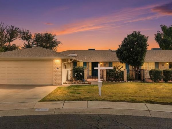 10212 W PINERIDGE Drive, Sun City, AZ 85351