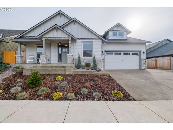 816 RILEY DR, Silverton, OR 97381
