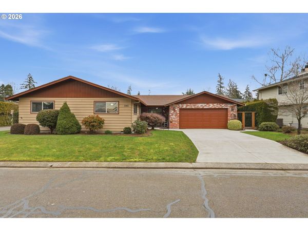 1145 NW SUNNYWOOD CT, McMinnville, OR 97128