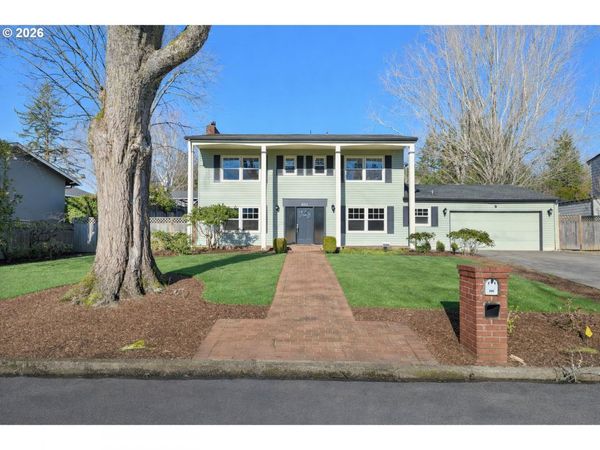 4221 SW 47TH DR, Portland, OR 97221