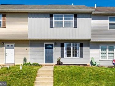 427 BLAKER DRIVE, EAST GREENVILLE, PA 18041