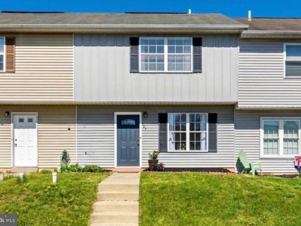 427 BLAKER DRIVE, EAST GREENVILLE, PA 18041