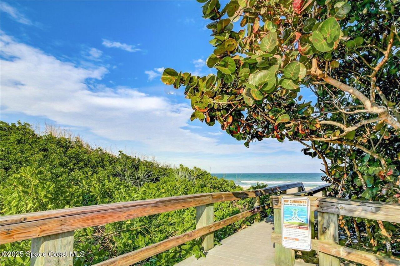 2007 Oak Street, Melbourne Beach, FL 32951 Photo