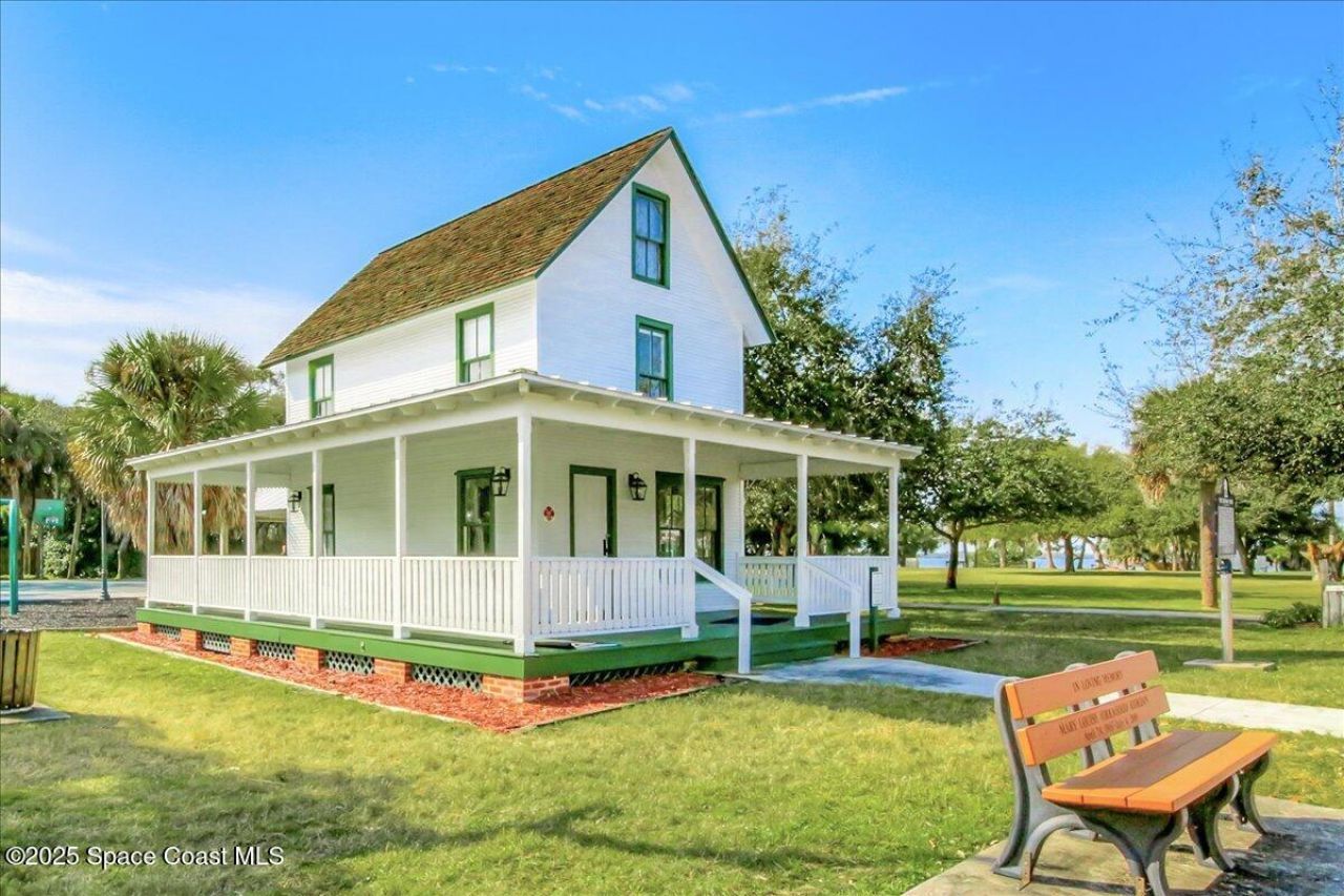 2007 Oak Street, Melbourne Beach, FL 32951 Photo