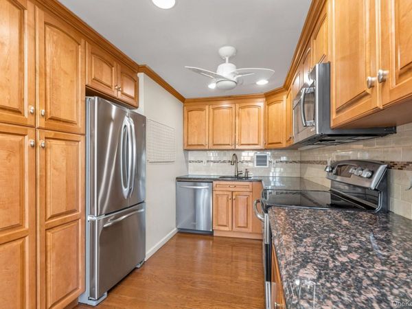 162-11 9th , Unit 7B, Beechhurst, NY 11357