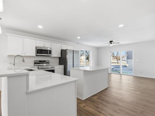 225 Clymer Road, Hiawatha, IA 52233