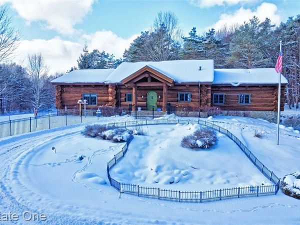 4340 Lahring Road, Holly Twp, MI 48442