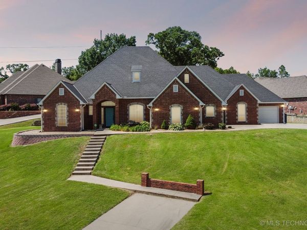 316 E 44th Street , Sand Springs, OK 74063