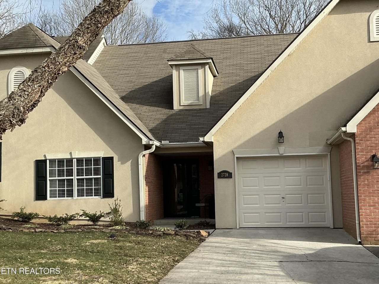 2728 Knob Creek Lane, Knoxville, TN 37912 Main Photo