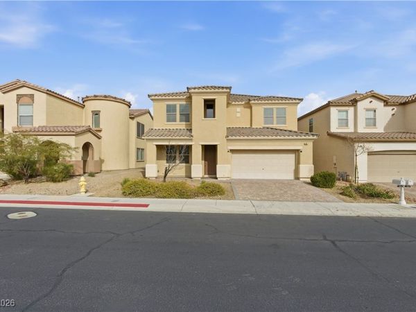 62 Crooked Putter Drive, Las Vegas, NV 89148