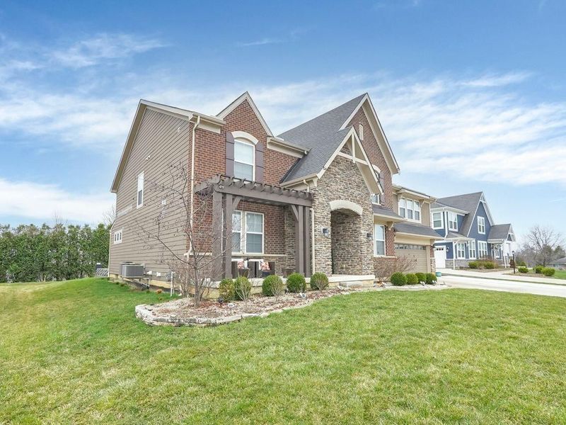 8427 Chesapeake Way NW, Pickerington, OH 43147 Photo 3