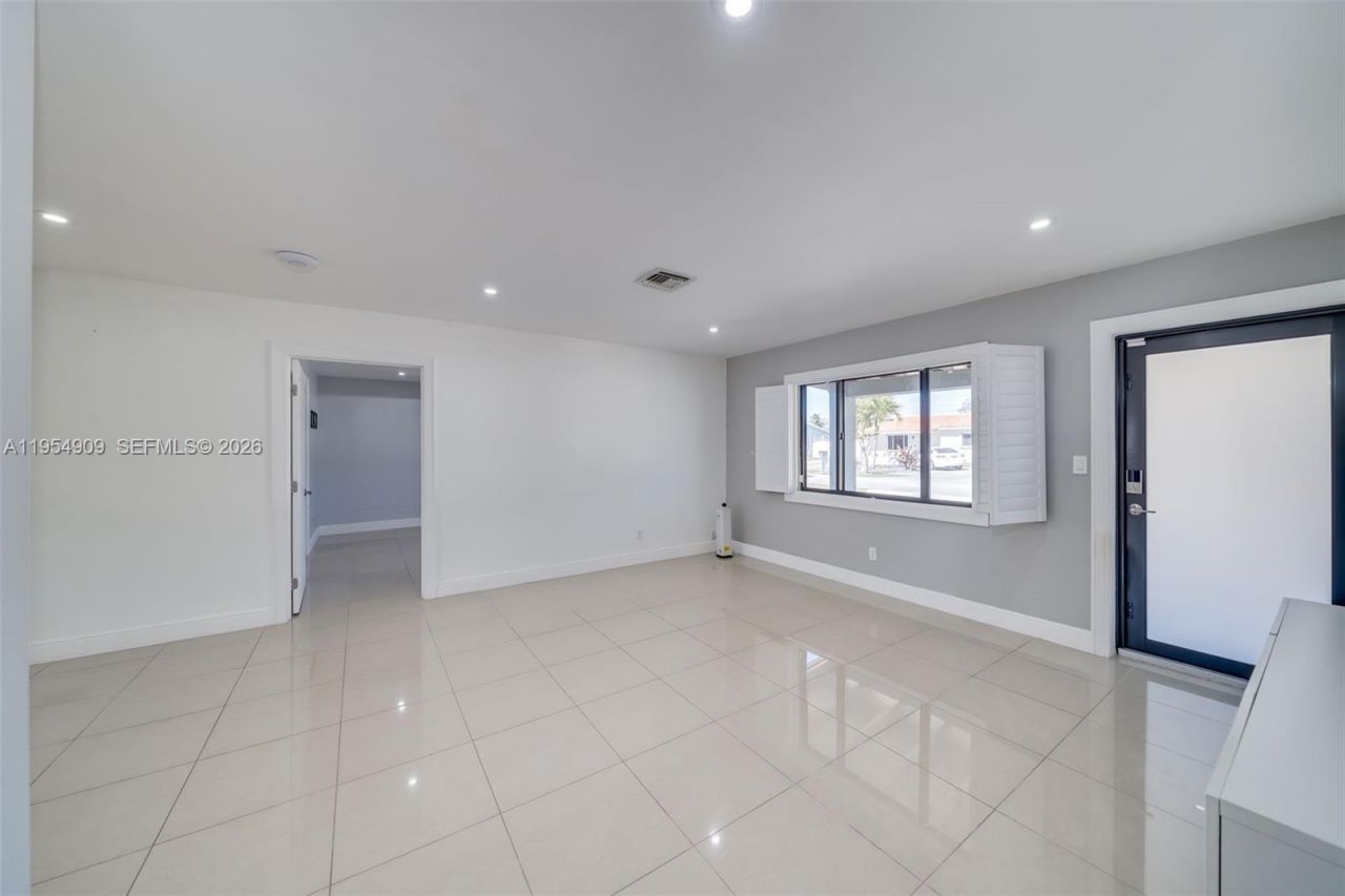 11800 SW 35th St, Miami, FL 33175 Photo