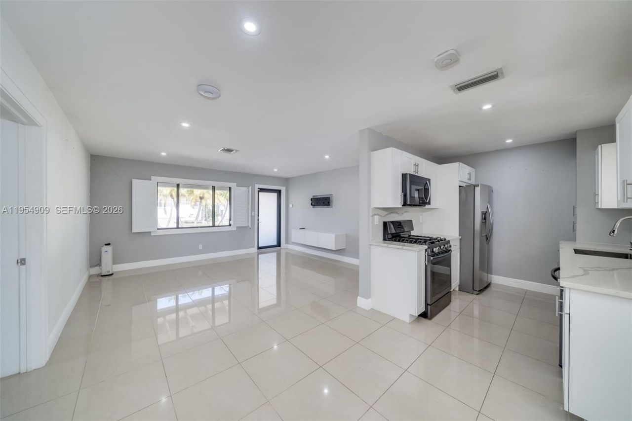 11800 SW 35th St, Miami, FL 33175 Photo