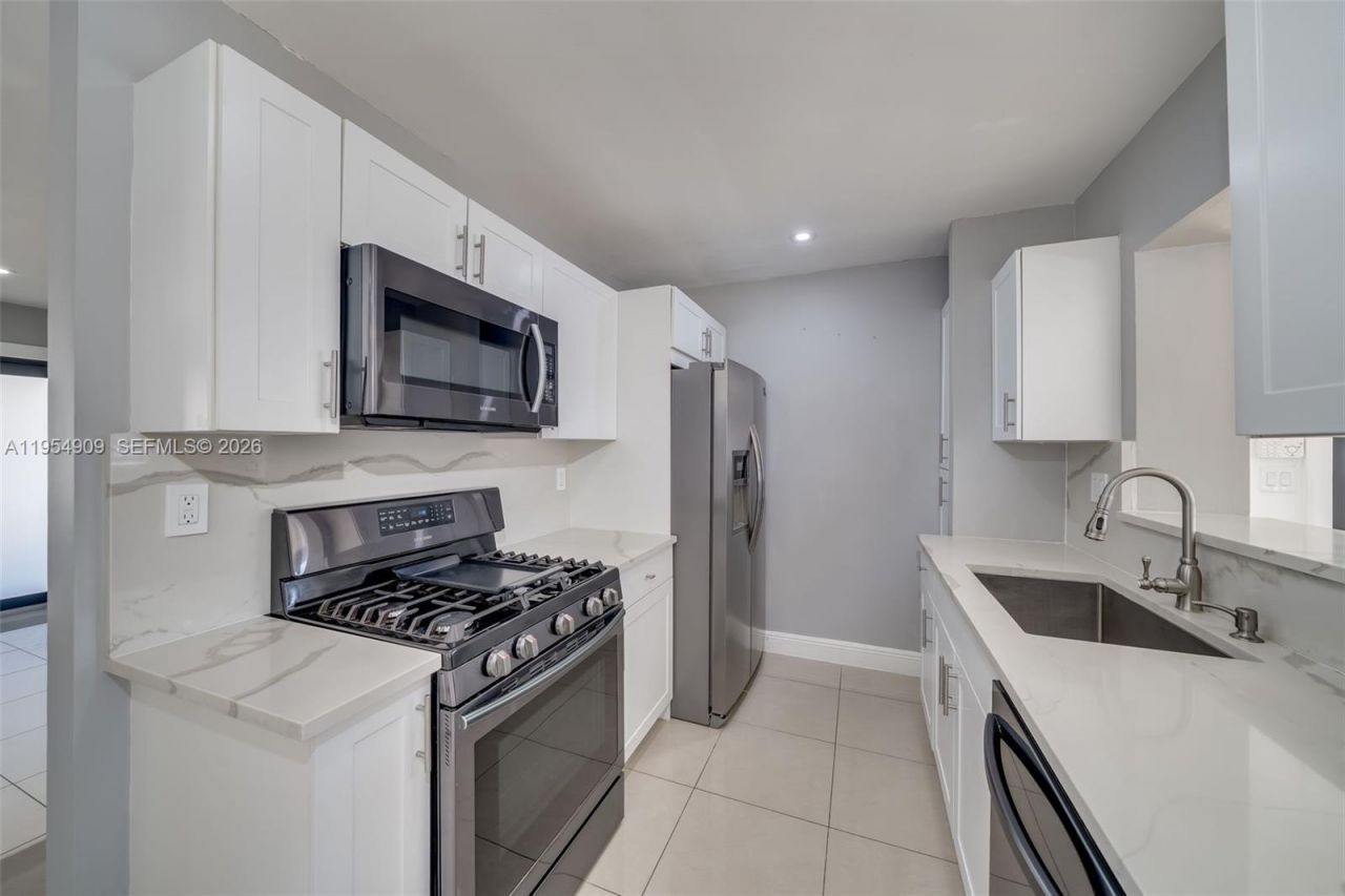 11800 SW 35th St, Miami, FL 33175 Photo