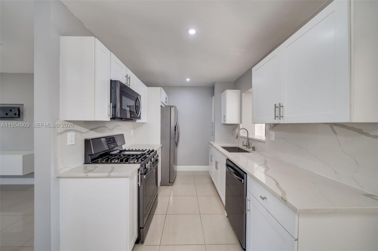 11800 SW 35th St, Miami, FL 33175 Photo