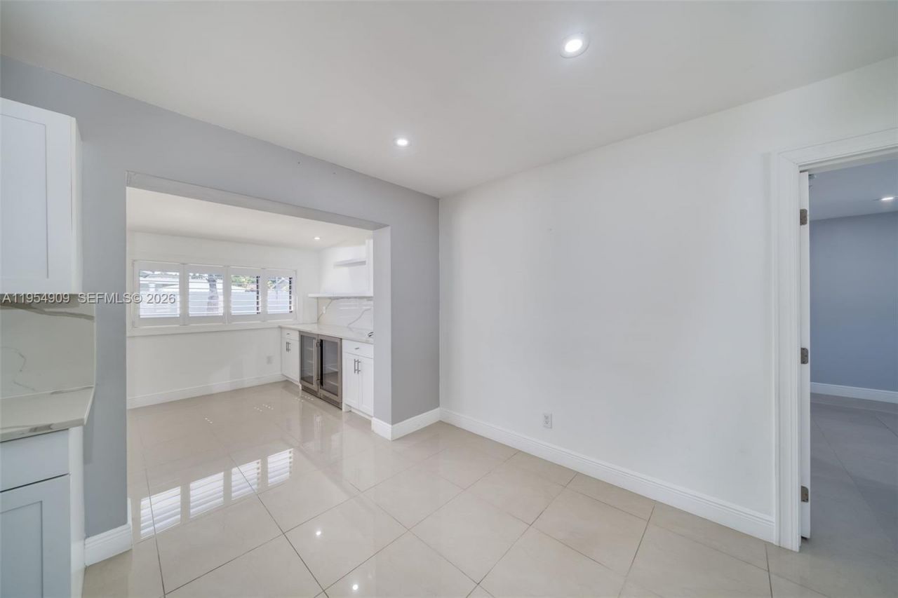 11800 SW 35th St, Miami, FL 33175 Photo